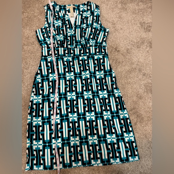 Banana Republic ladies dress in size 4P - Picture 2 of 8